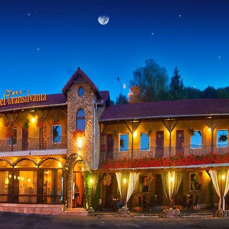 סיגישוארה Hotel Transilvania מראה חיצוני תמונה