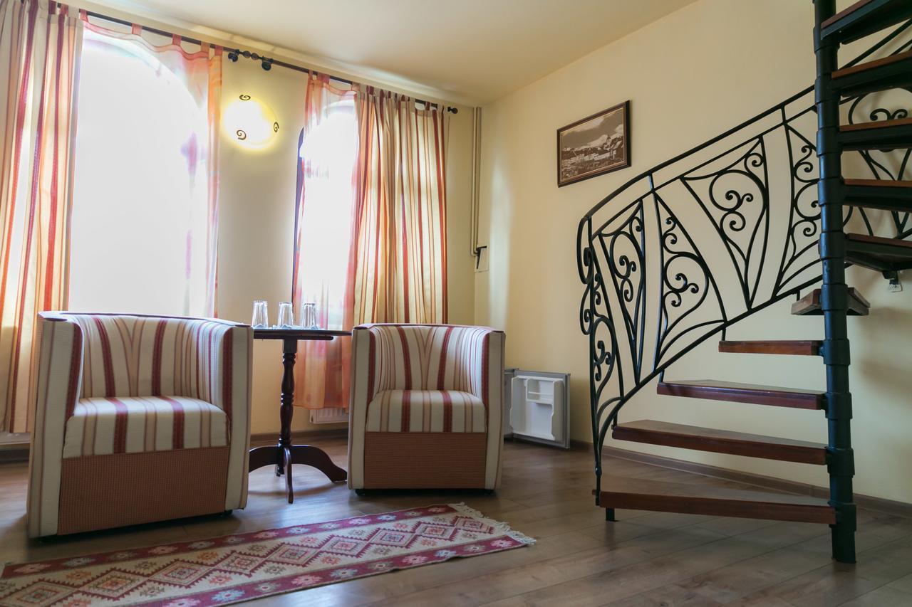סיגישוארה Hotel Transilvania מראה חיצוני תמונה