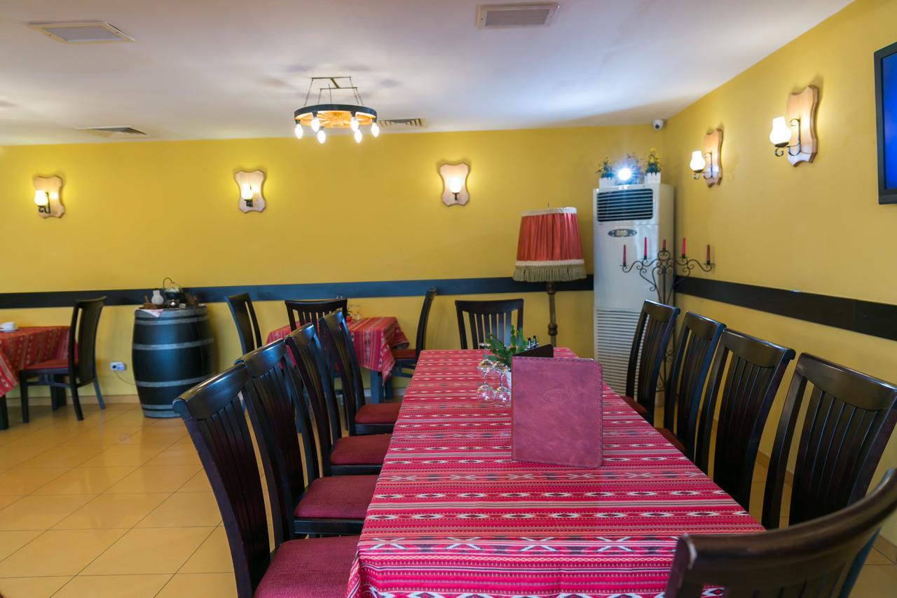 סיגישוארה Hotel Transilvania מראה חיצוני תמונה